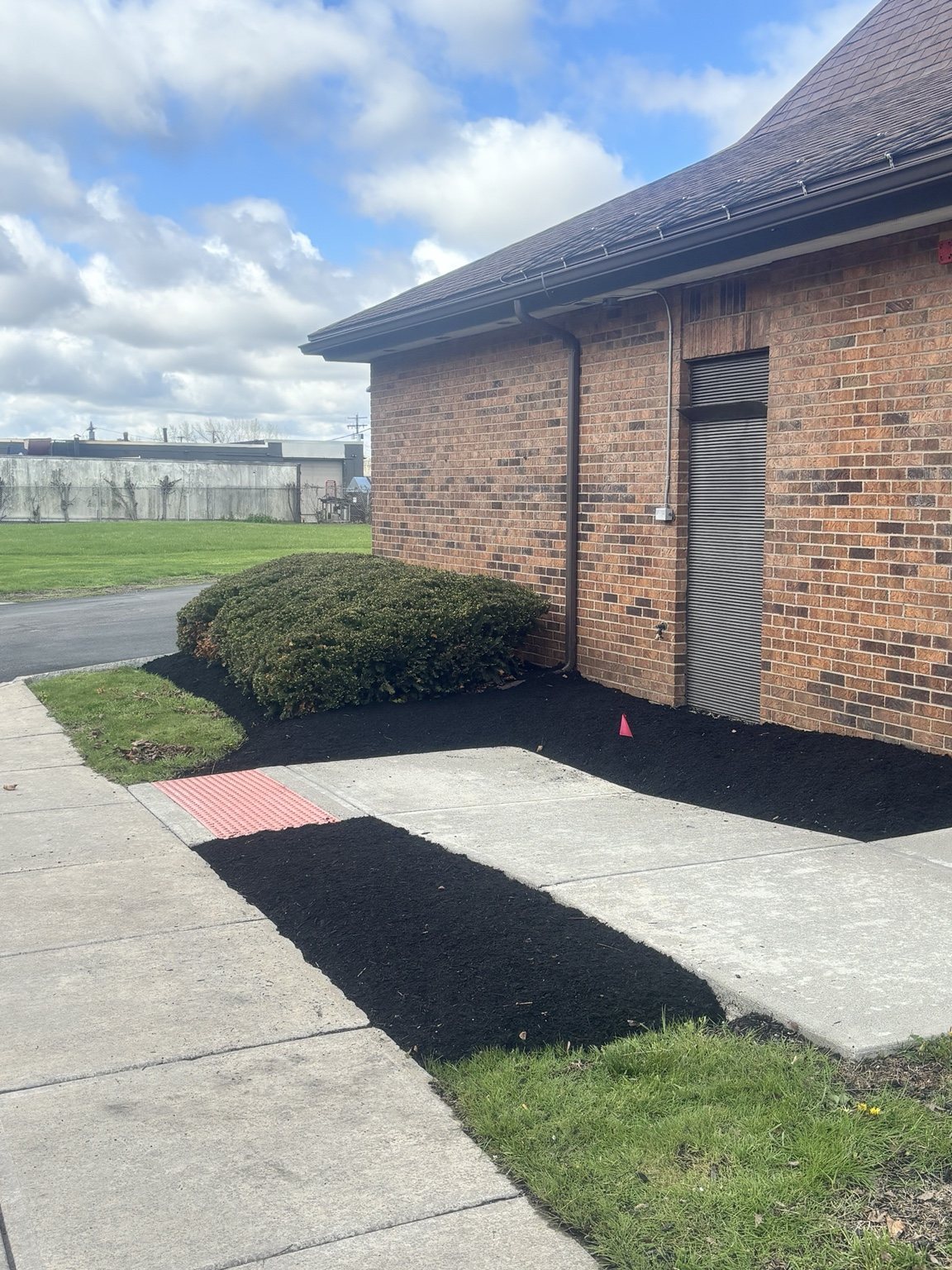 Fresh mulch landscaping